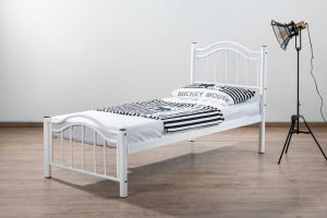מיטת יחיד ממתכת בצבע לבן 80/190 מבית Twins Design דגם בליני