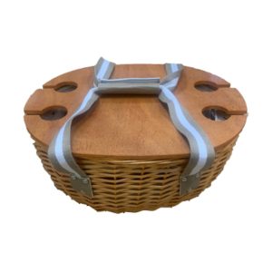 PICNIC BASKET SET FOR 4 PERSONS  ערכת פיקניק לרביעייה